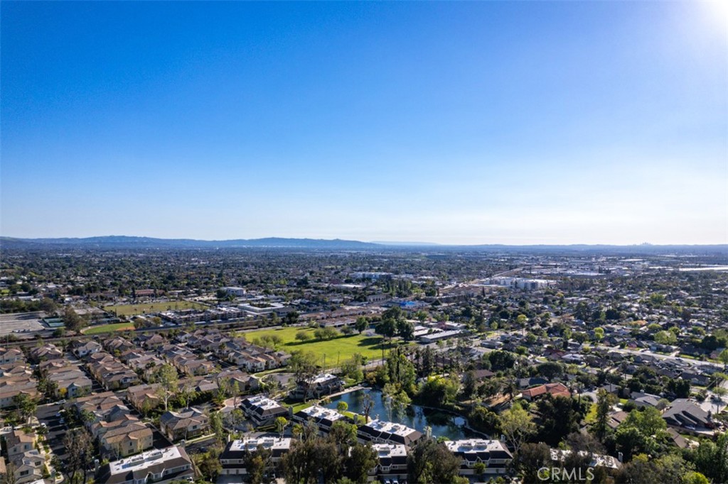 1071 Lakeview Terrace