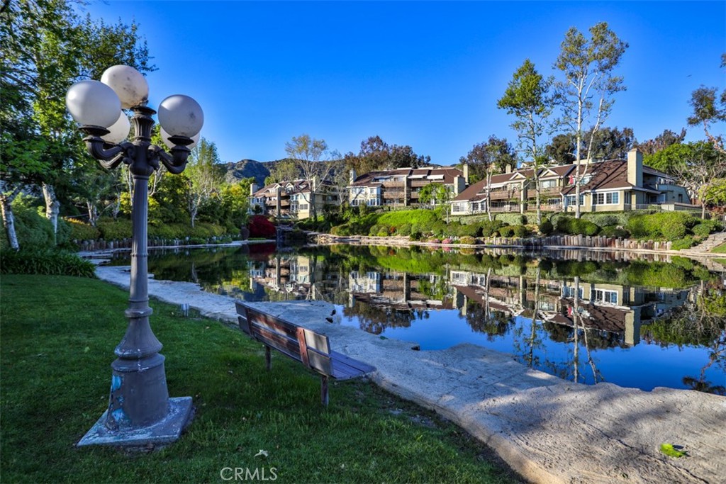 1071 Lakeview Terrace