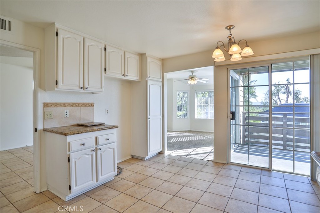 1071 Lakeview Terrace