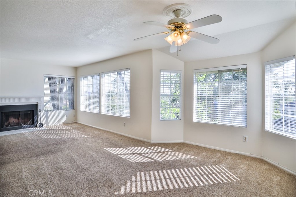 1071 Lakeview Terrace