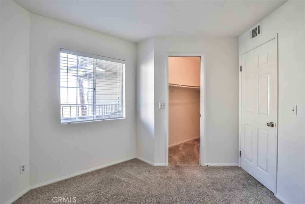 1071 Lakeview Terrace