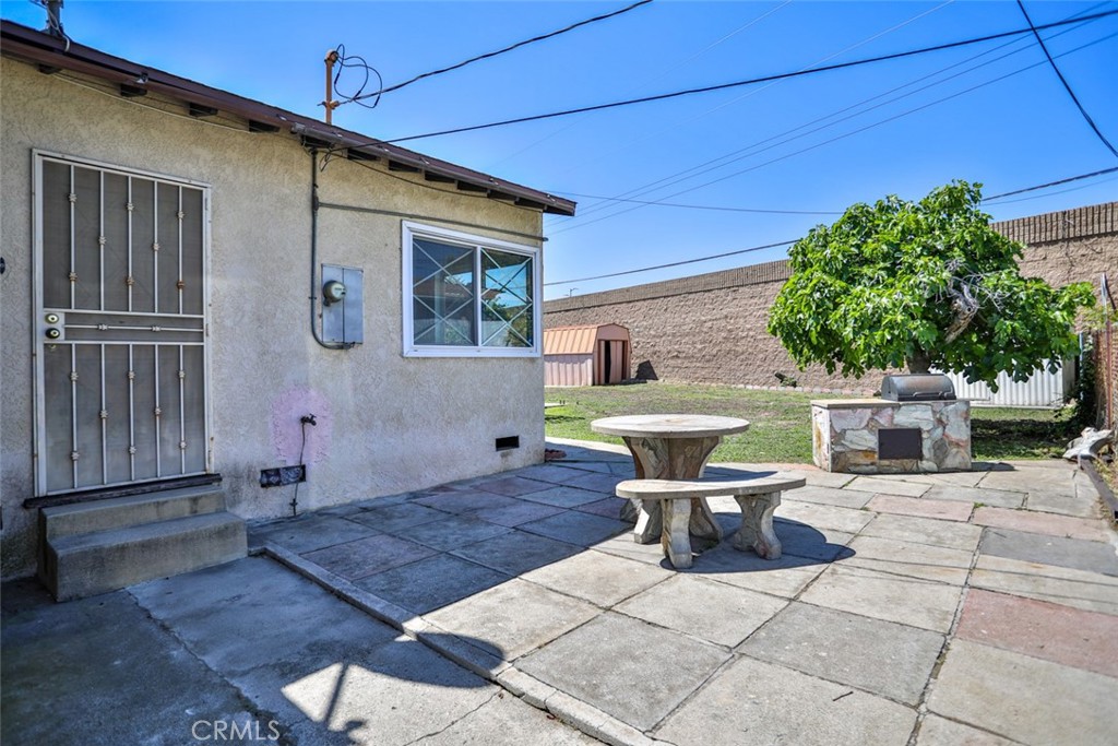 725 E Deodar Street