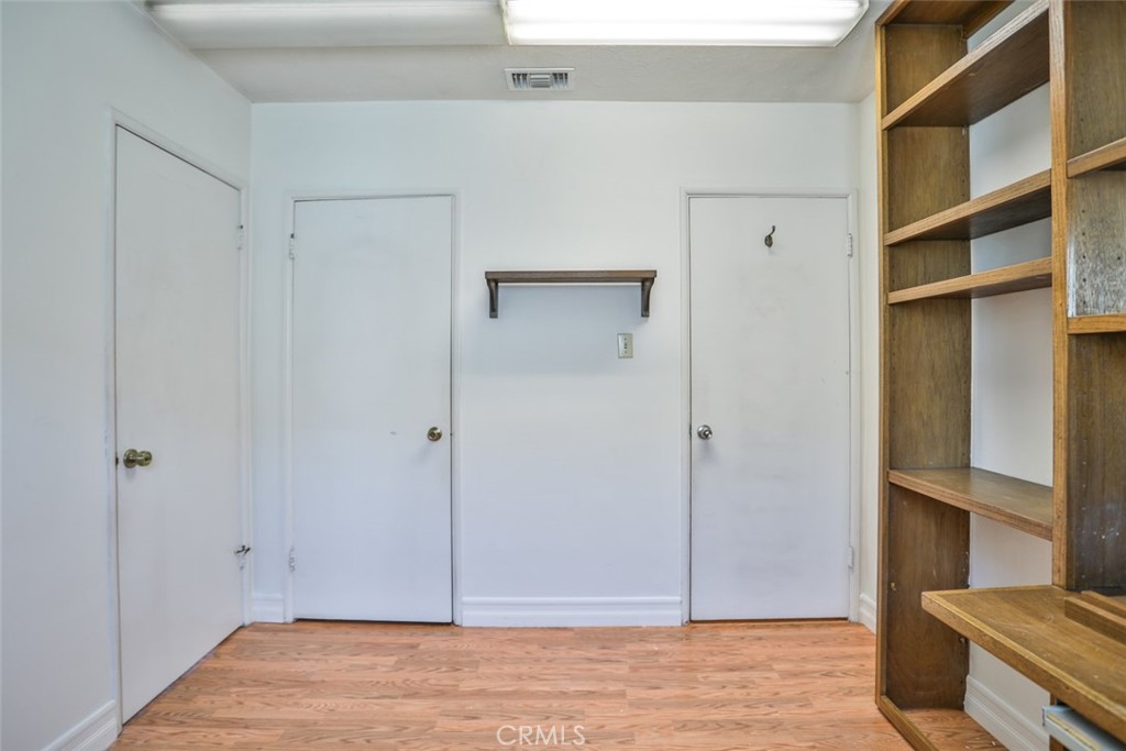 725 E Deodar Street