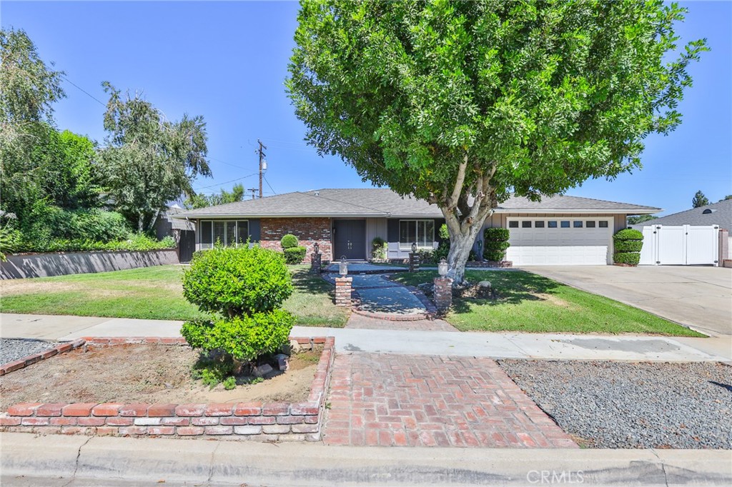 6439 Zircon Avenue