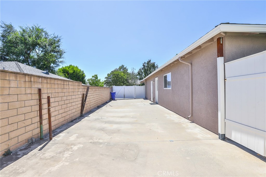6439 Zircon Avenue