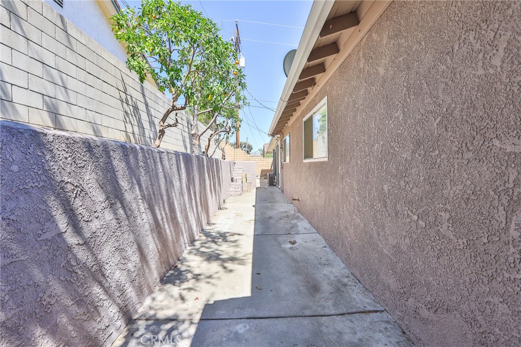 6439 Zircon Avenue