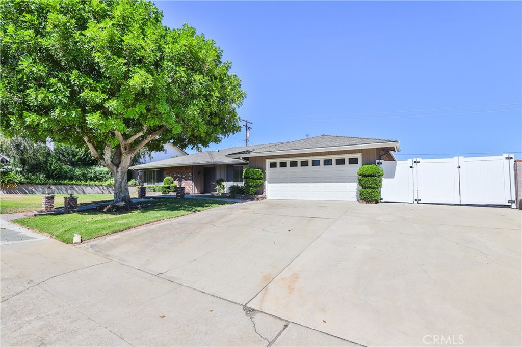 6439 Zircon Avenue