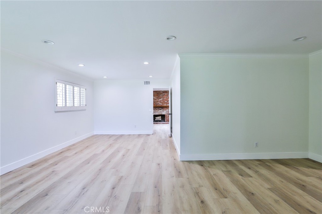 6439 Zircon Avenue