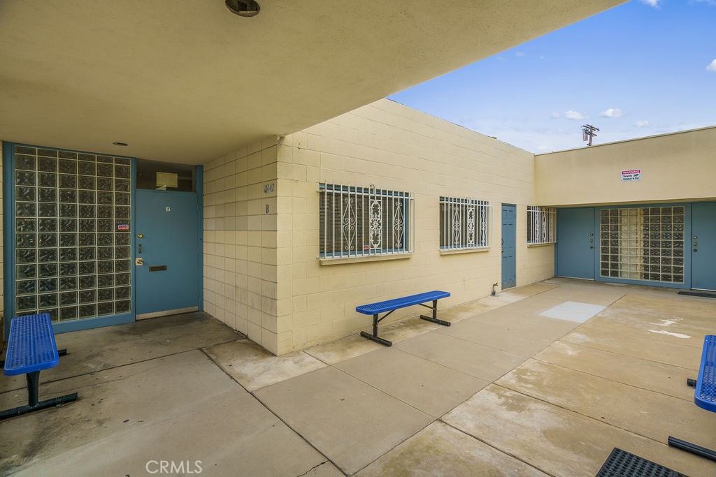 10942 Ramona