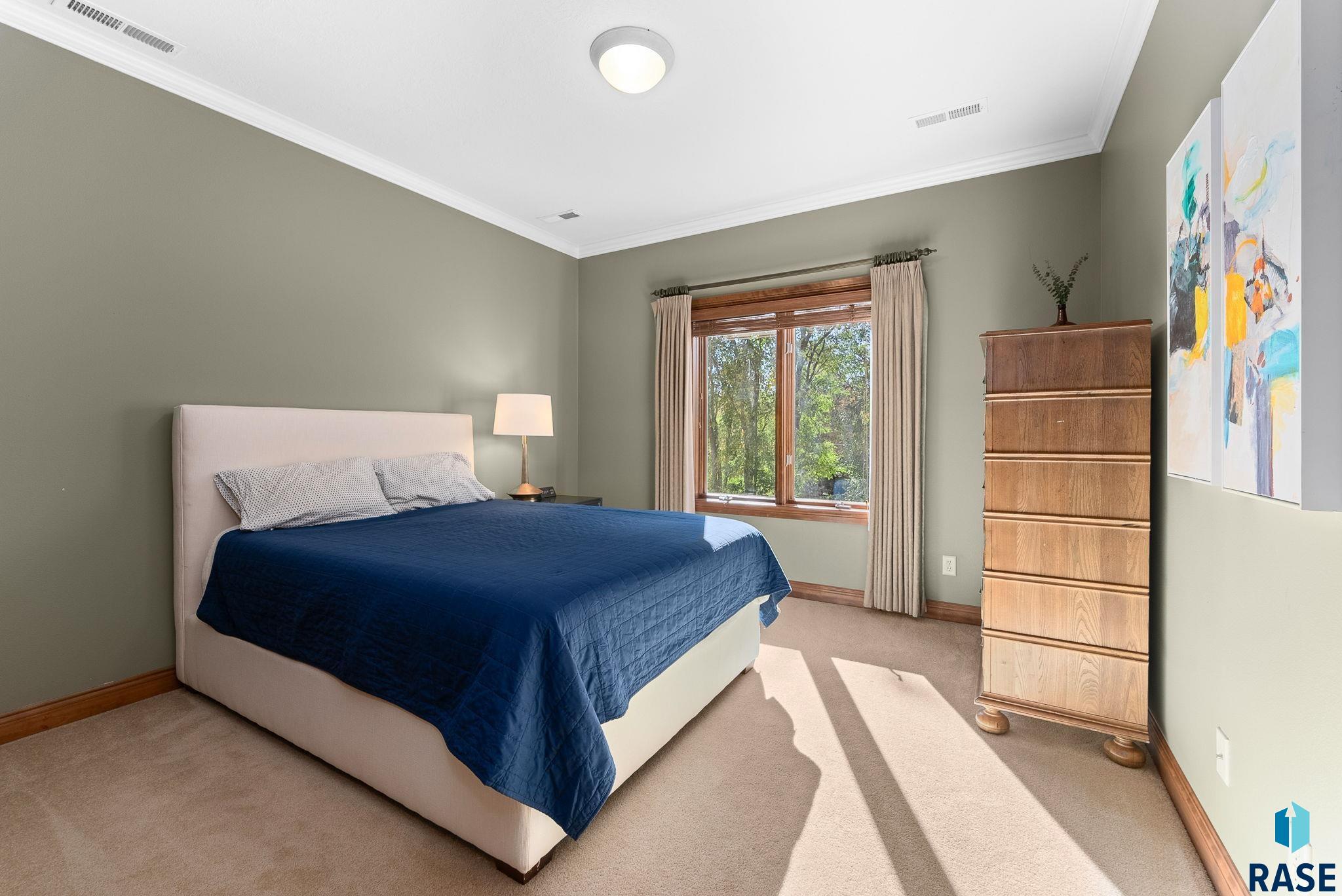 2608 E Old Orchard Trl