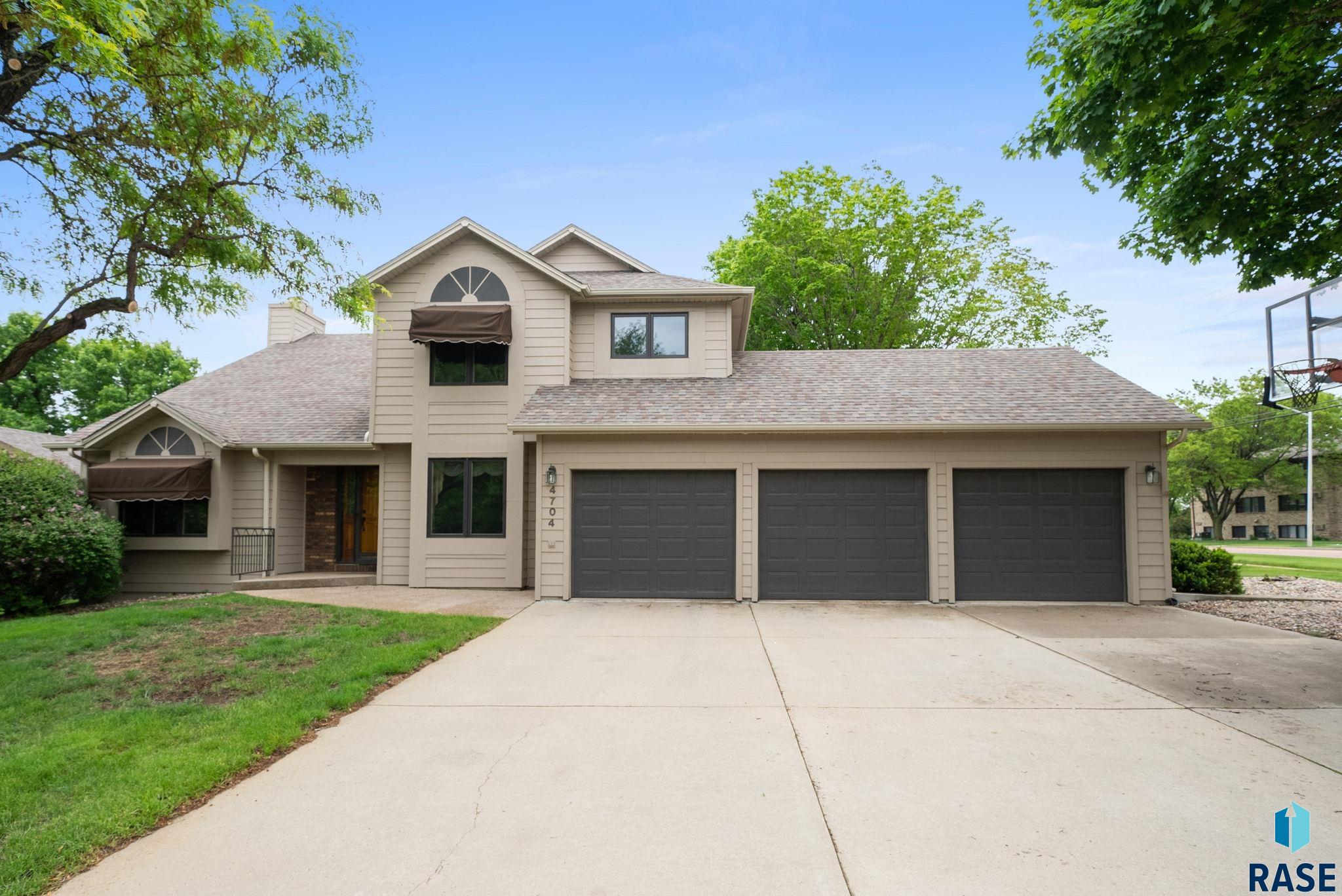 4704 S Pasque Cir