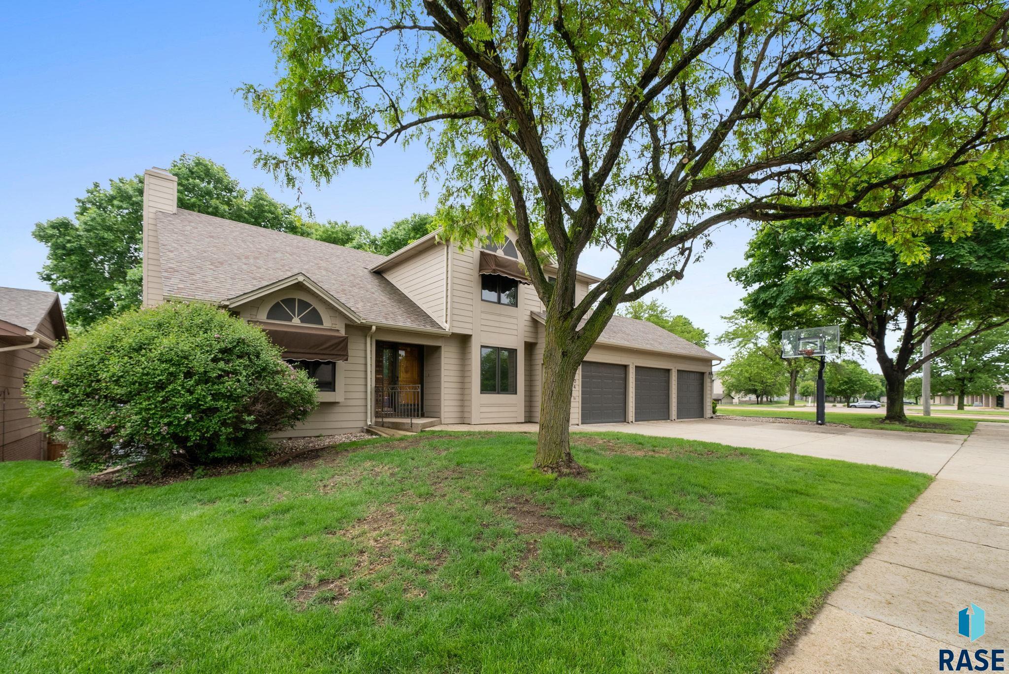 4704 S Pasque Cir