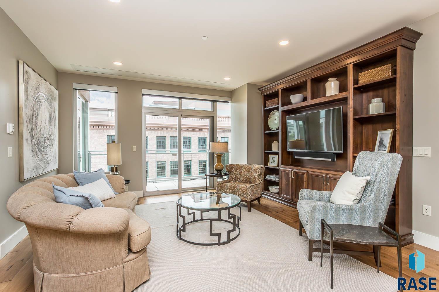 350 S Main Ave Unit: 506