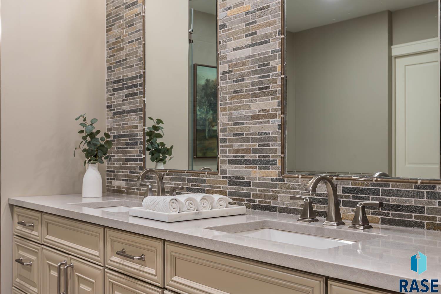 350 S Main Ave Unit: 506
