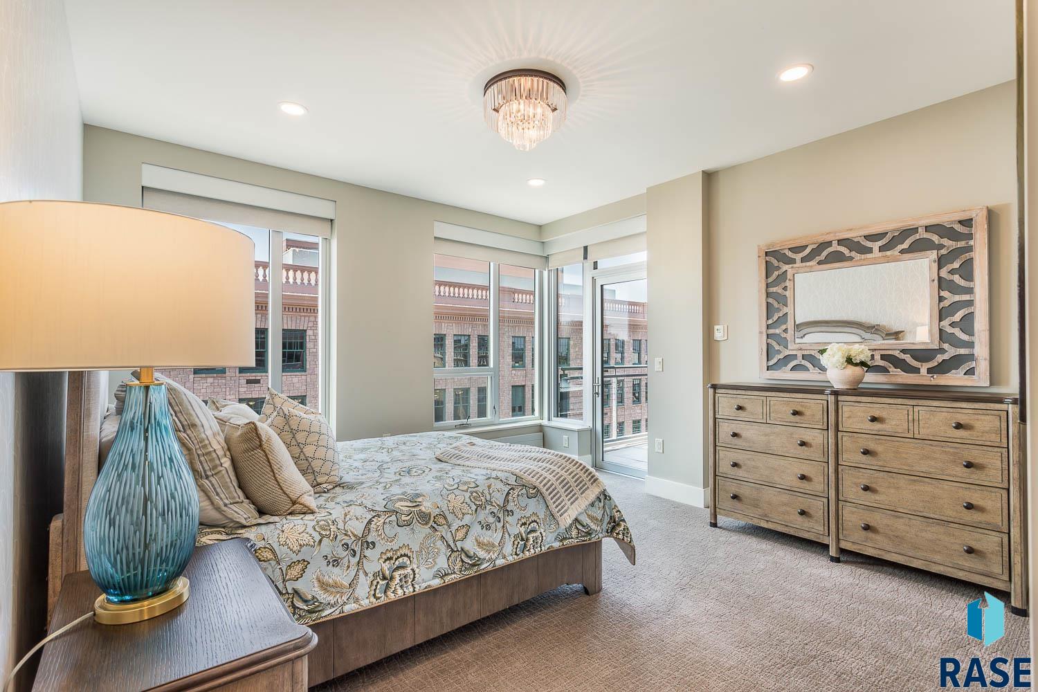 350 S Main Ave Unit: 506