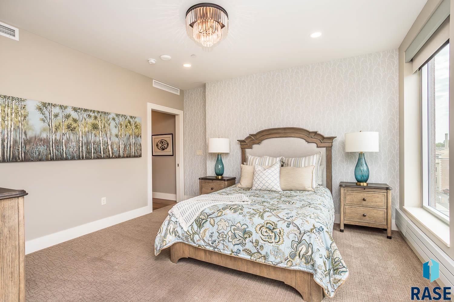 350 S Main Ave Unit: 506
