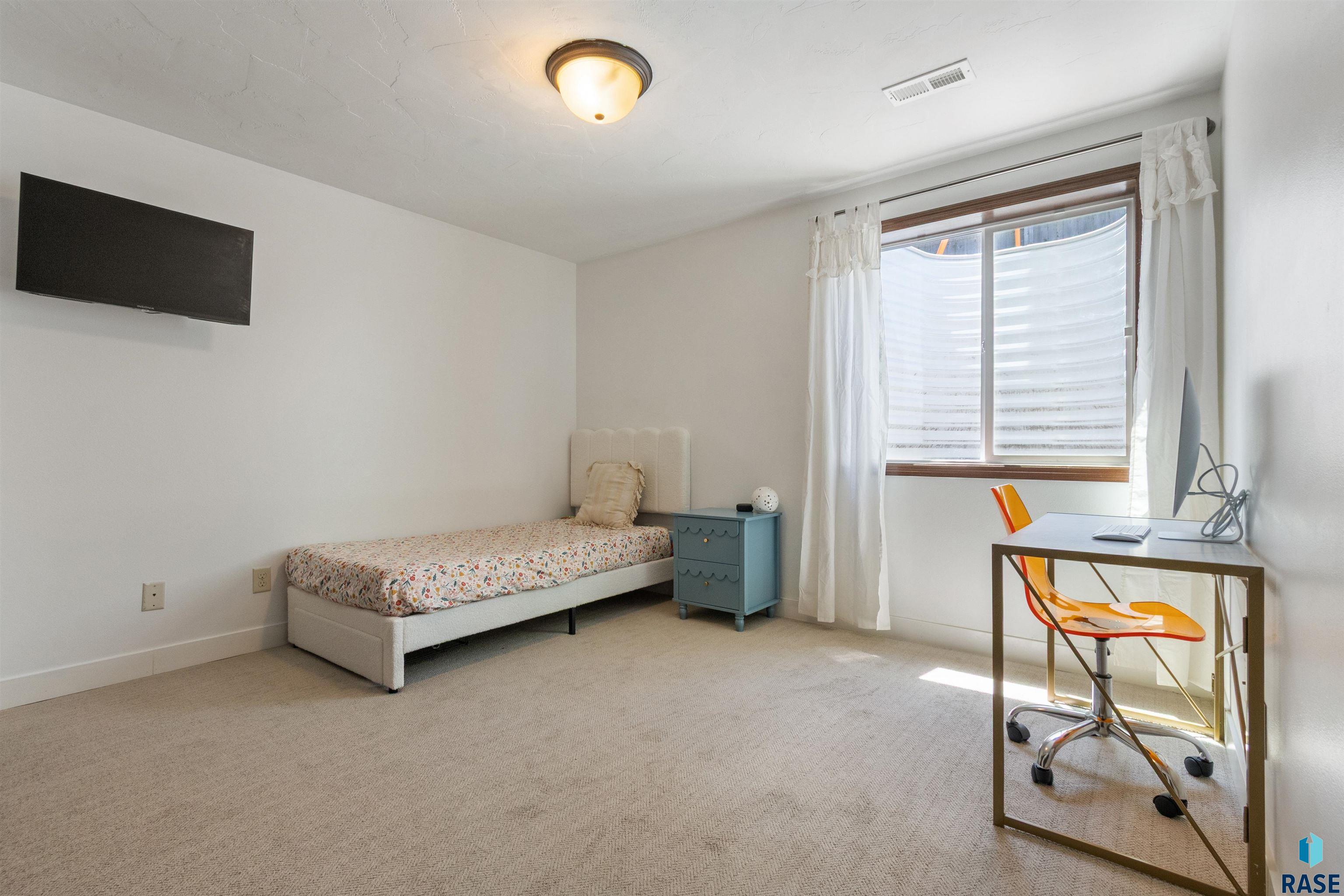 3113 S Triple Play Ave