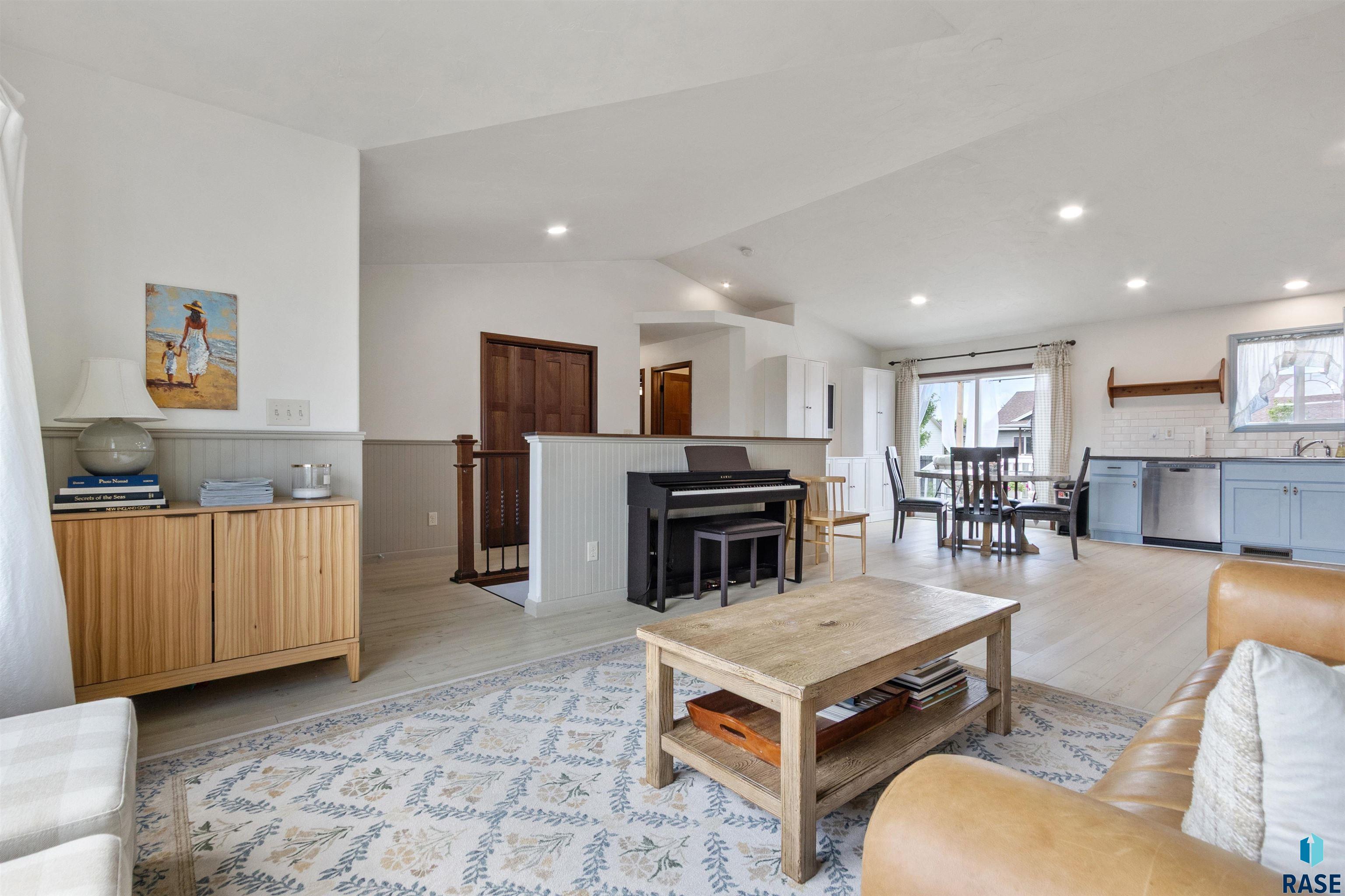 3113 S Triple Play Ave