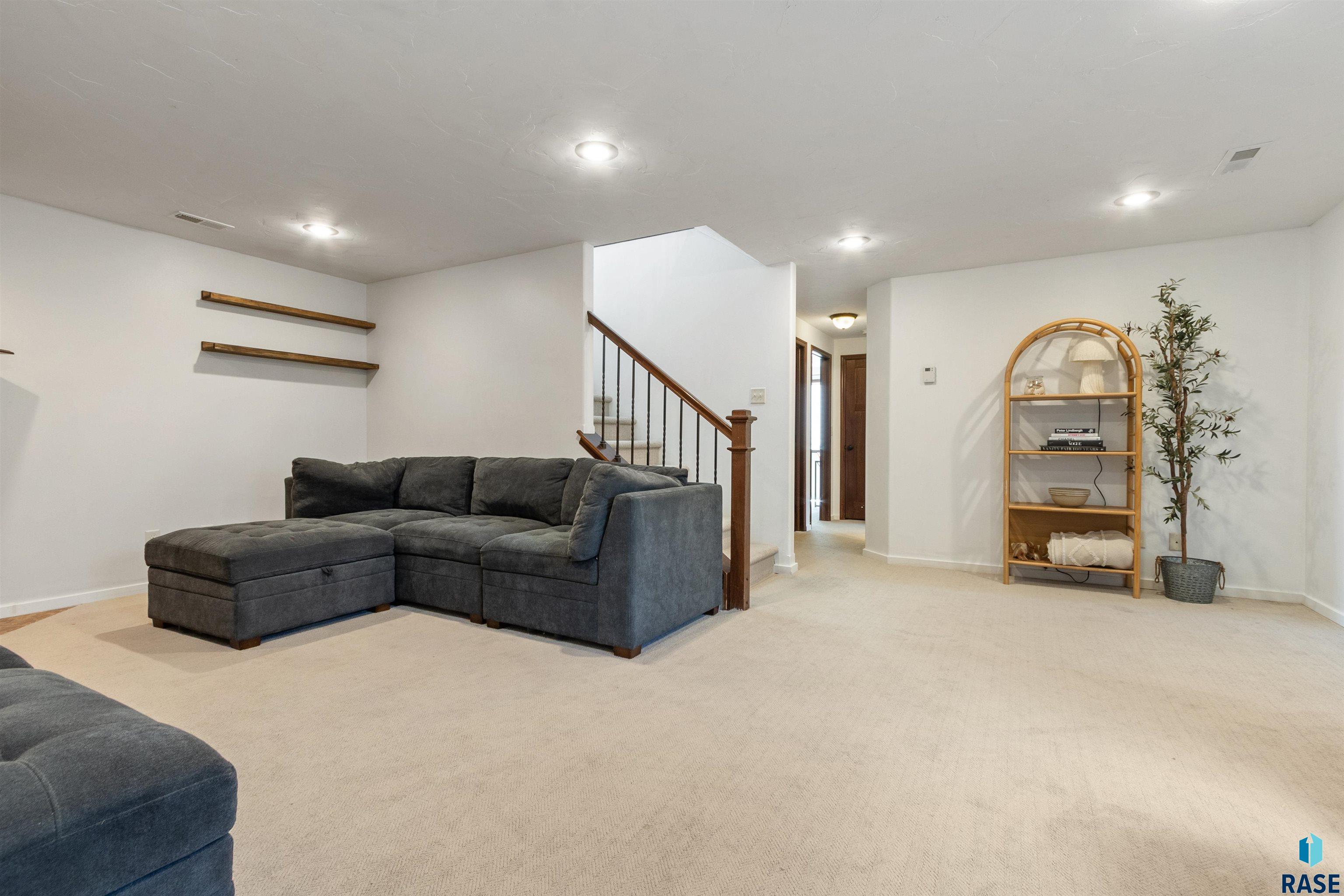 3113 S Triple Play Ave