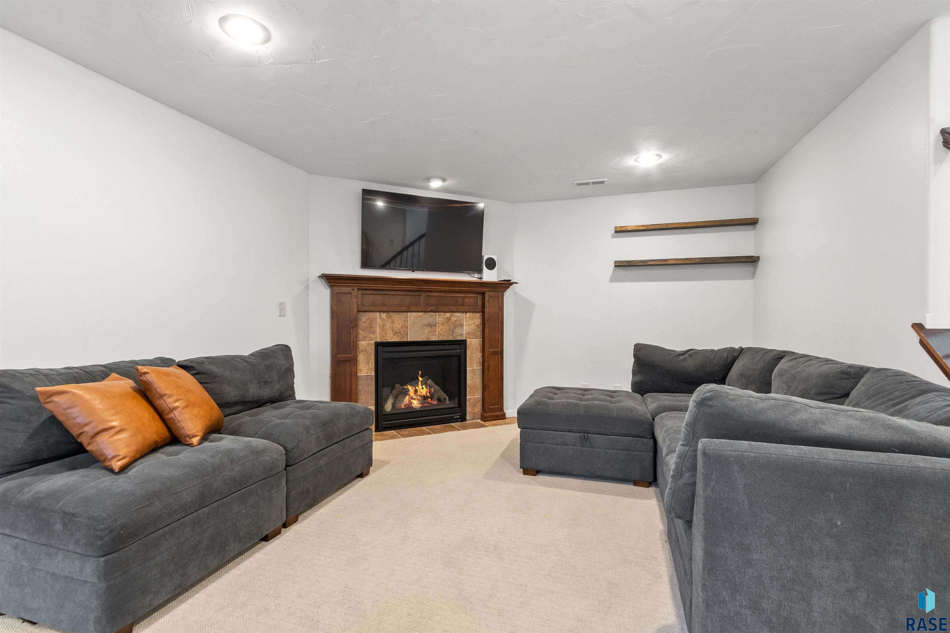 3113 S Triple Play Ave