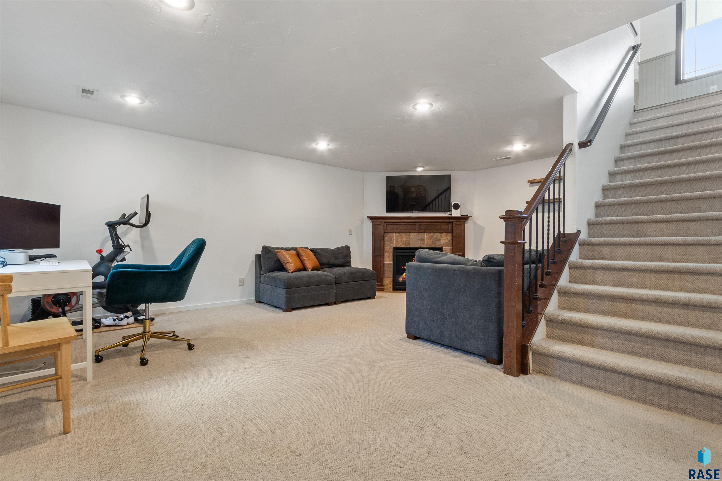 3113 S Triple Play Ave