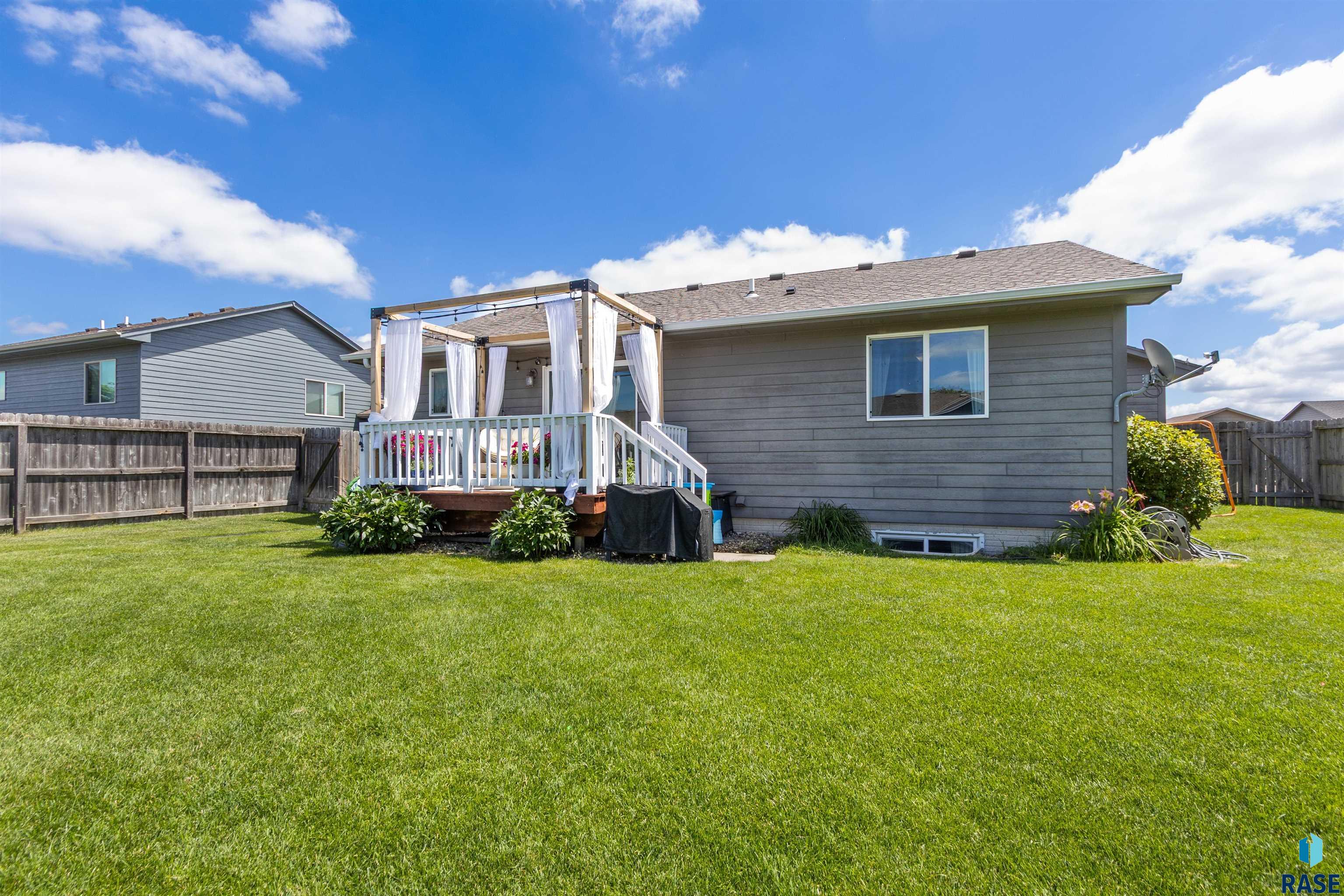 3113 S Triple Play Ave