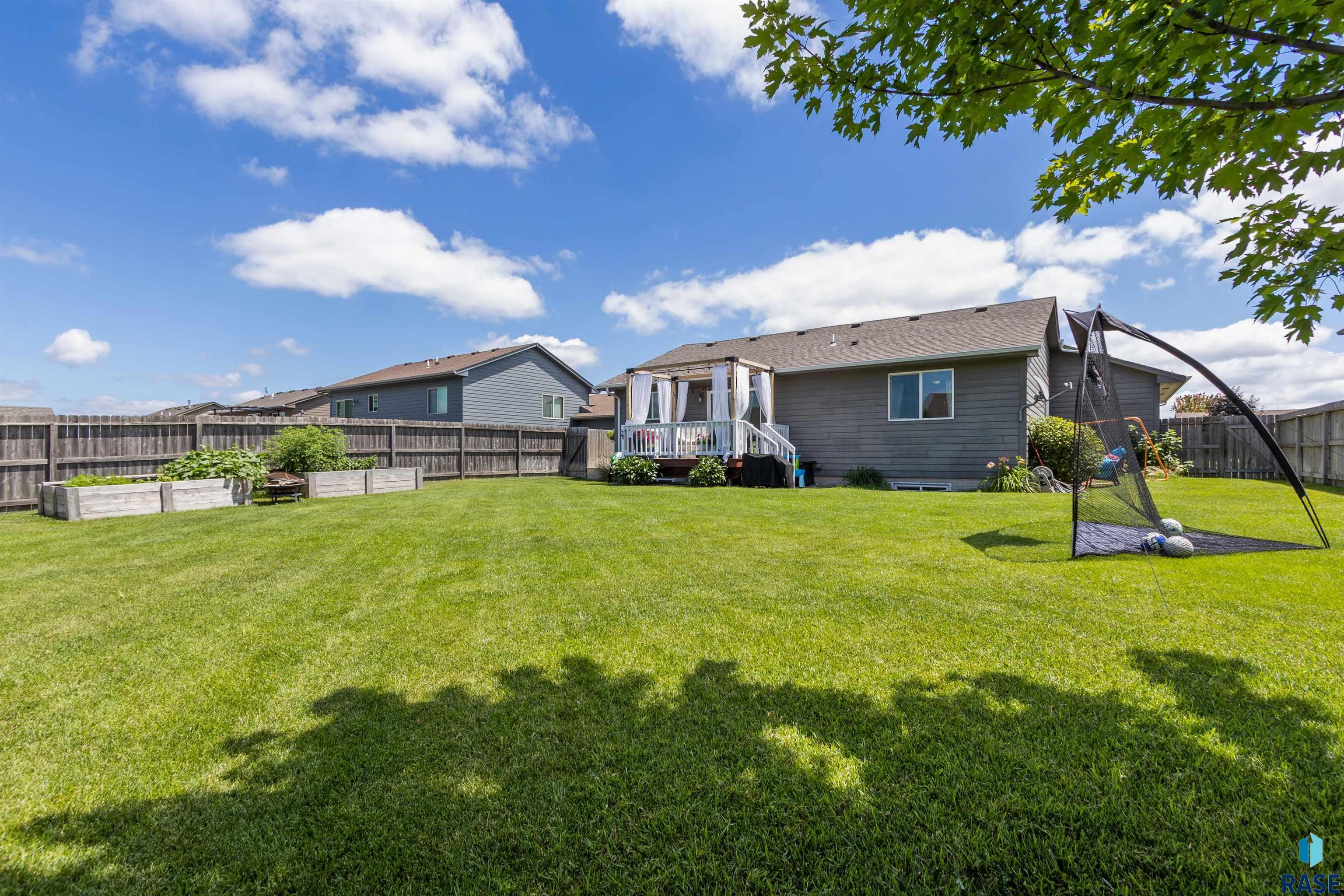 3113 S Triple Play Ave