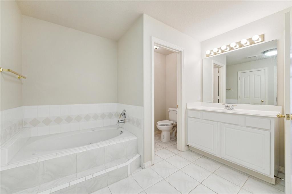 7603 S Linpar Court