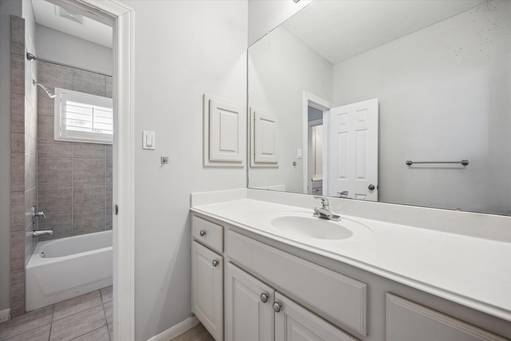 523 Archwood Trail