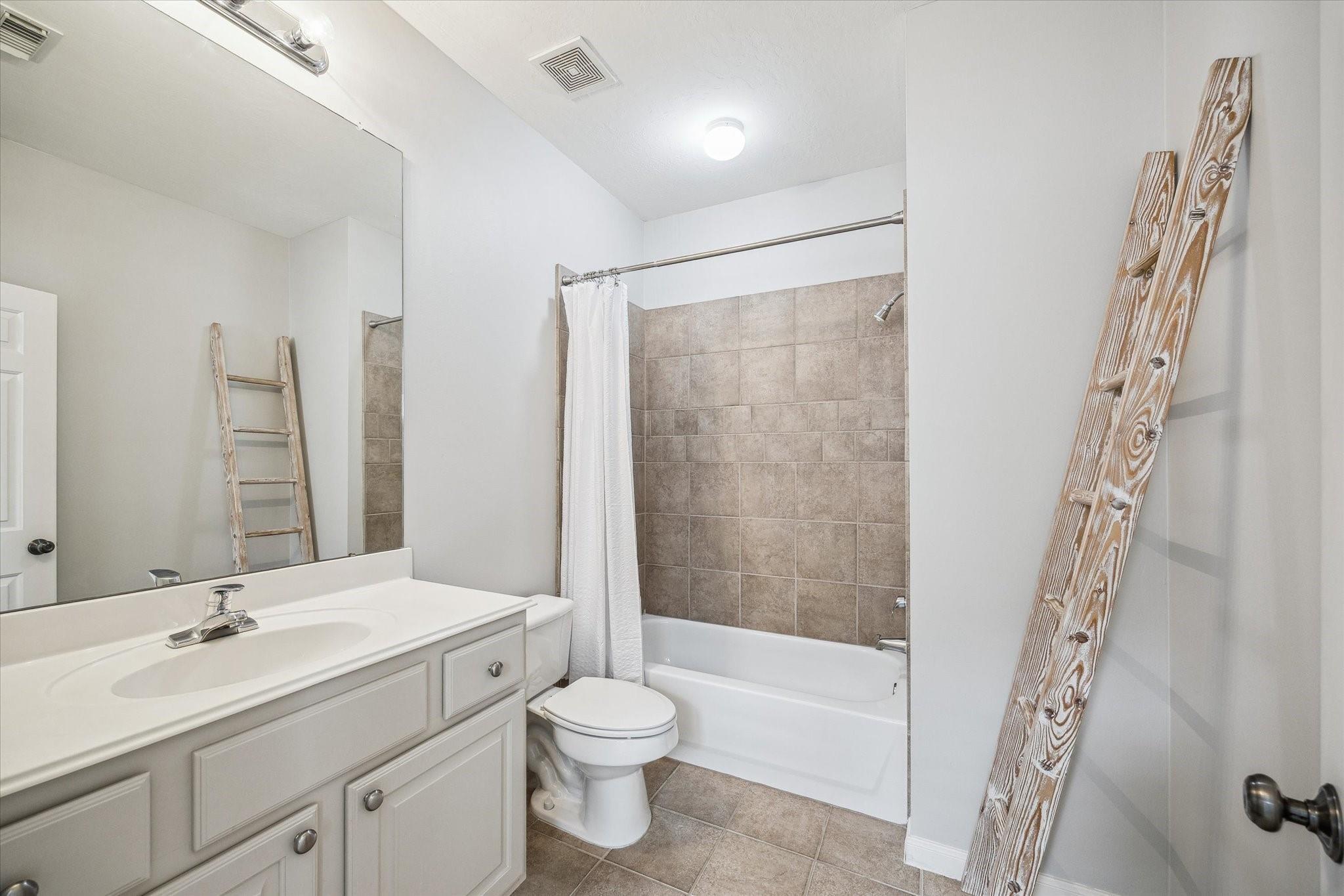 523 Archwood Trail
