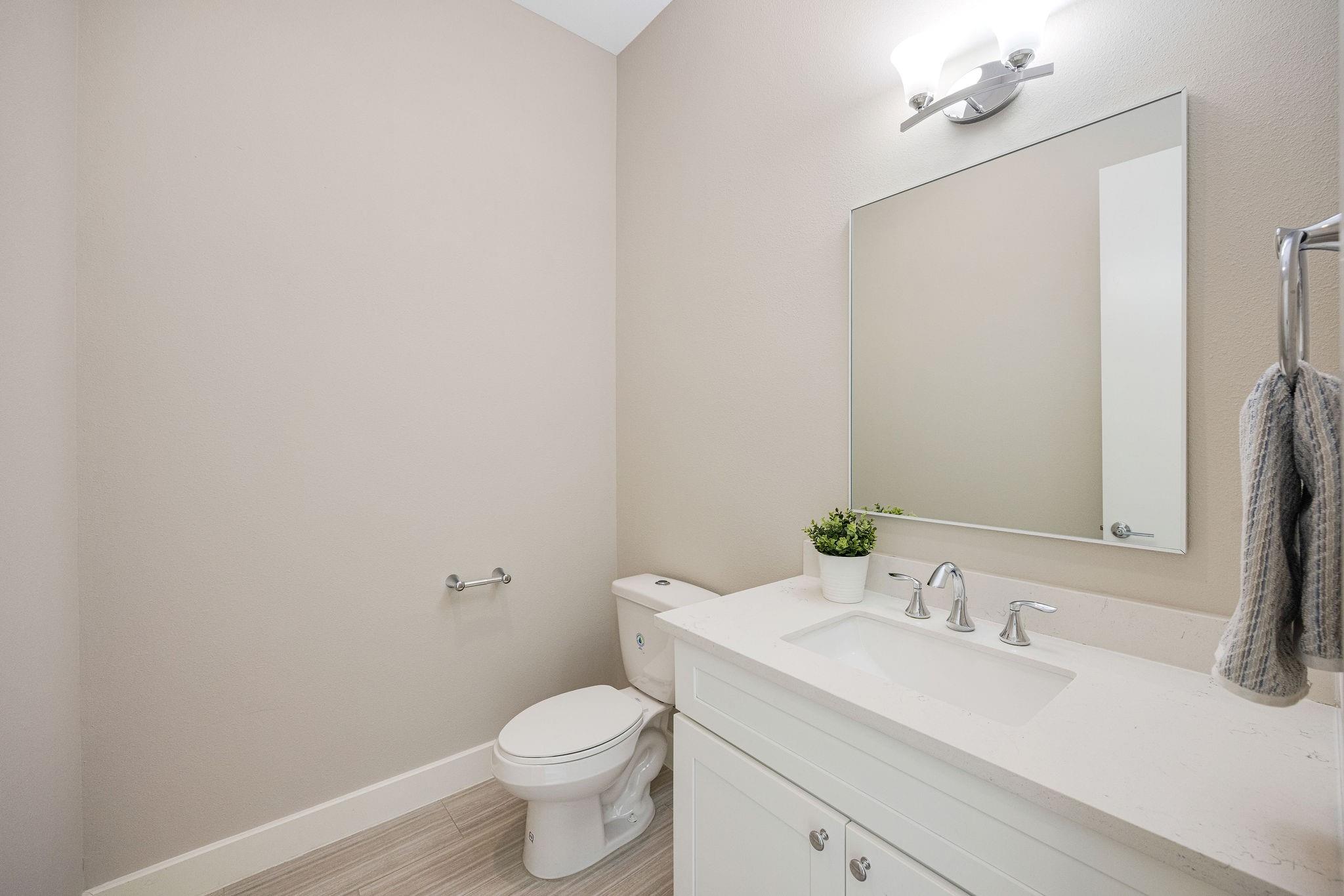 4450 W Tidwell Road # I