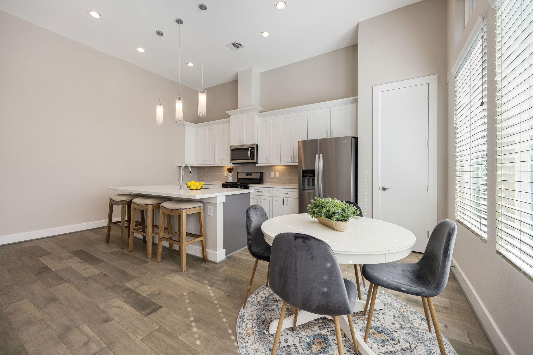 4450 W Tidwell Road # I