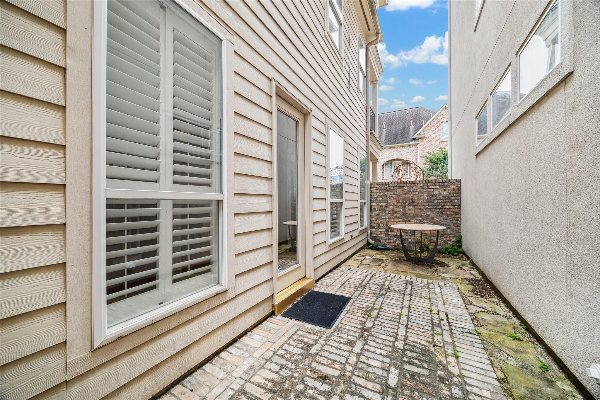 523 Archwood Trail