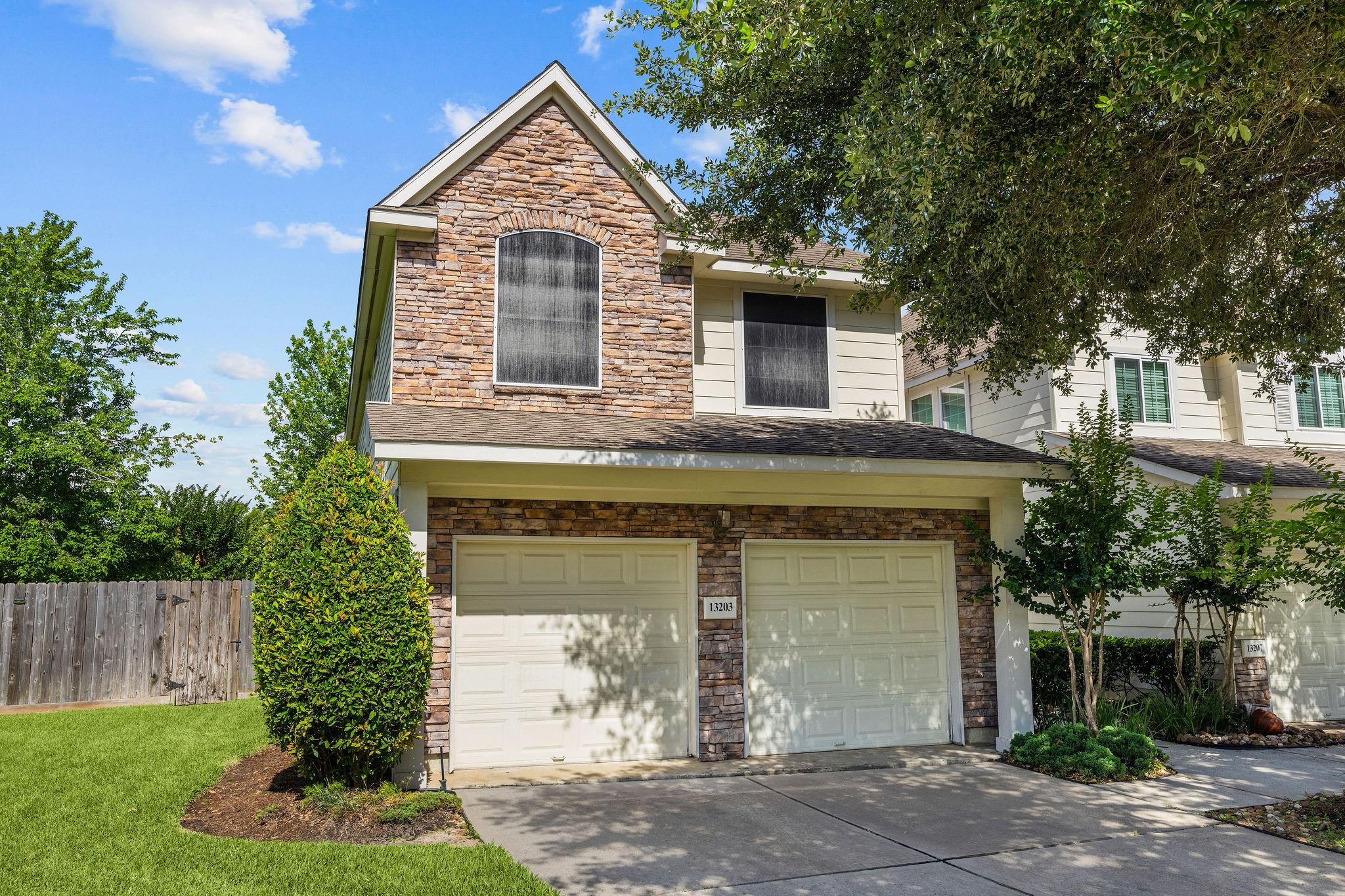 13203 Thornoak Lane