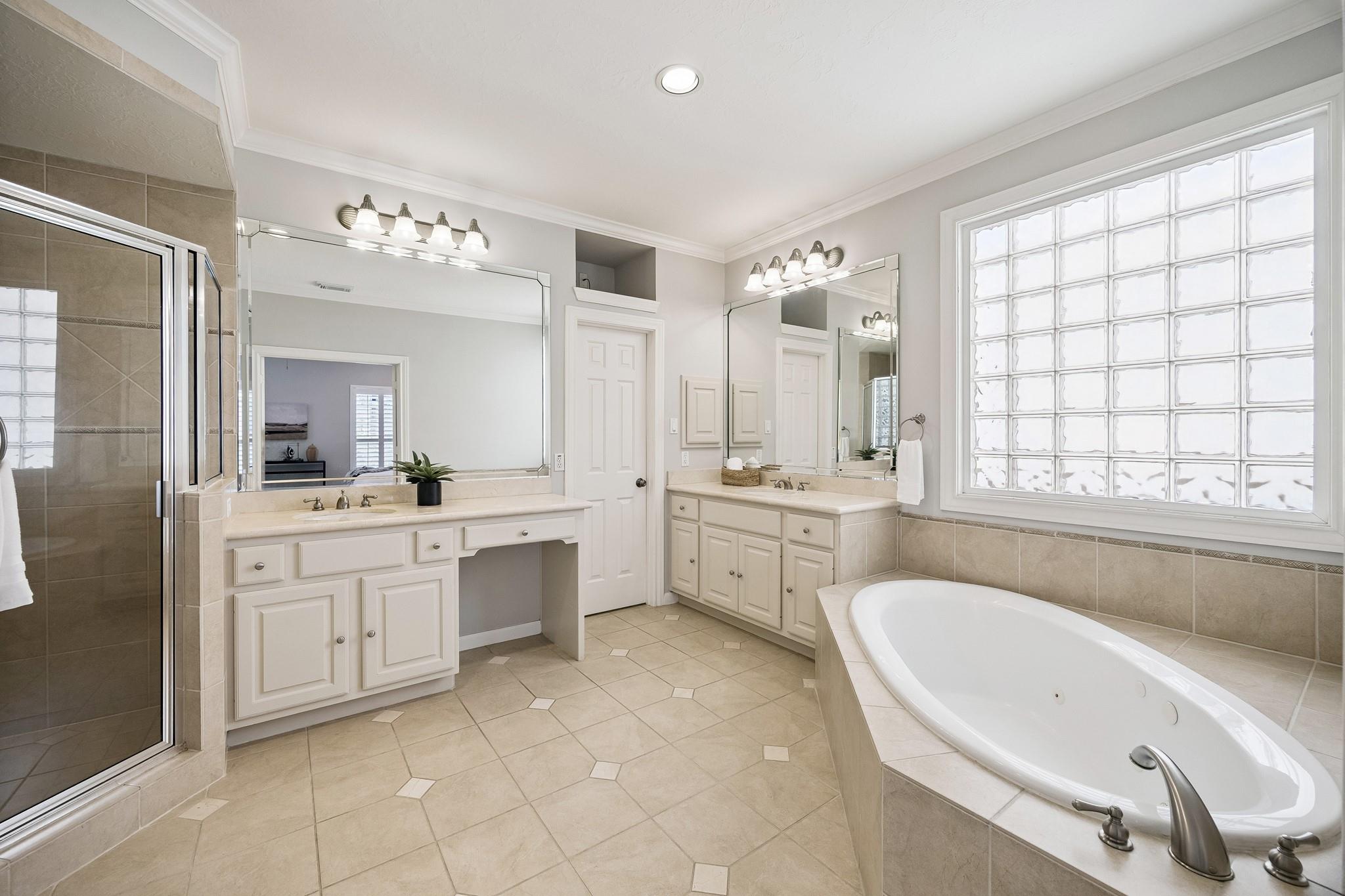 523 Archwood Trail