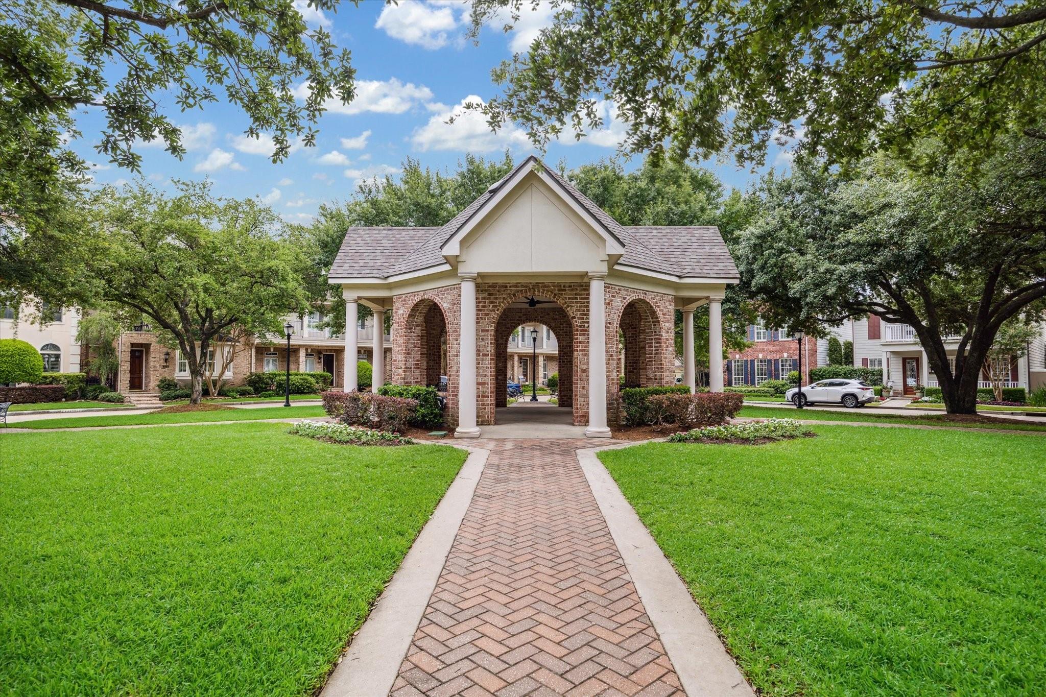 523 Archwood Trail
