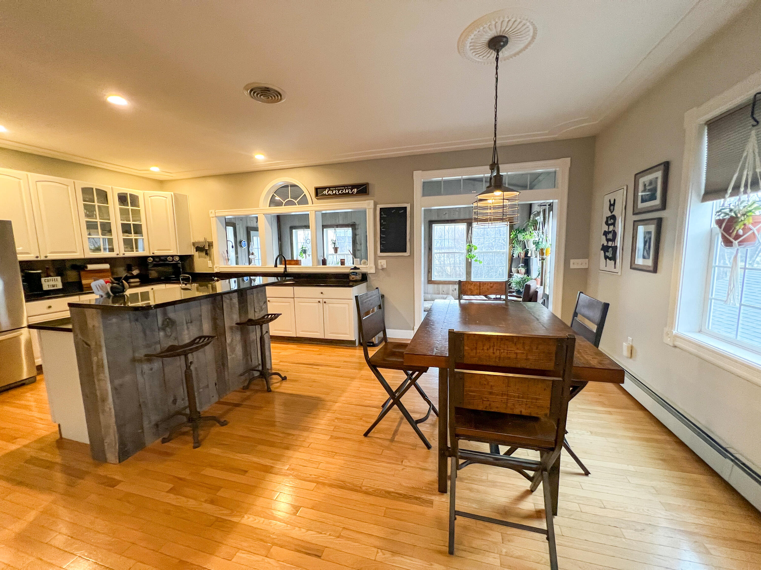 401 Burleigh Road