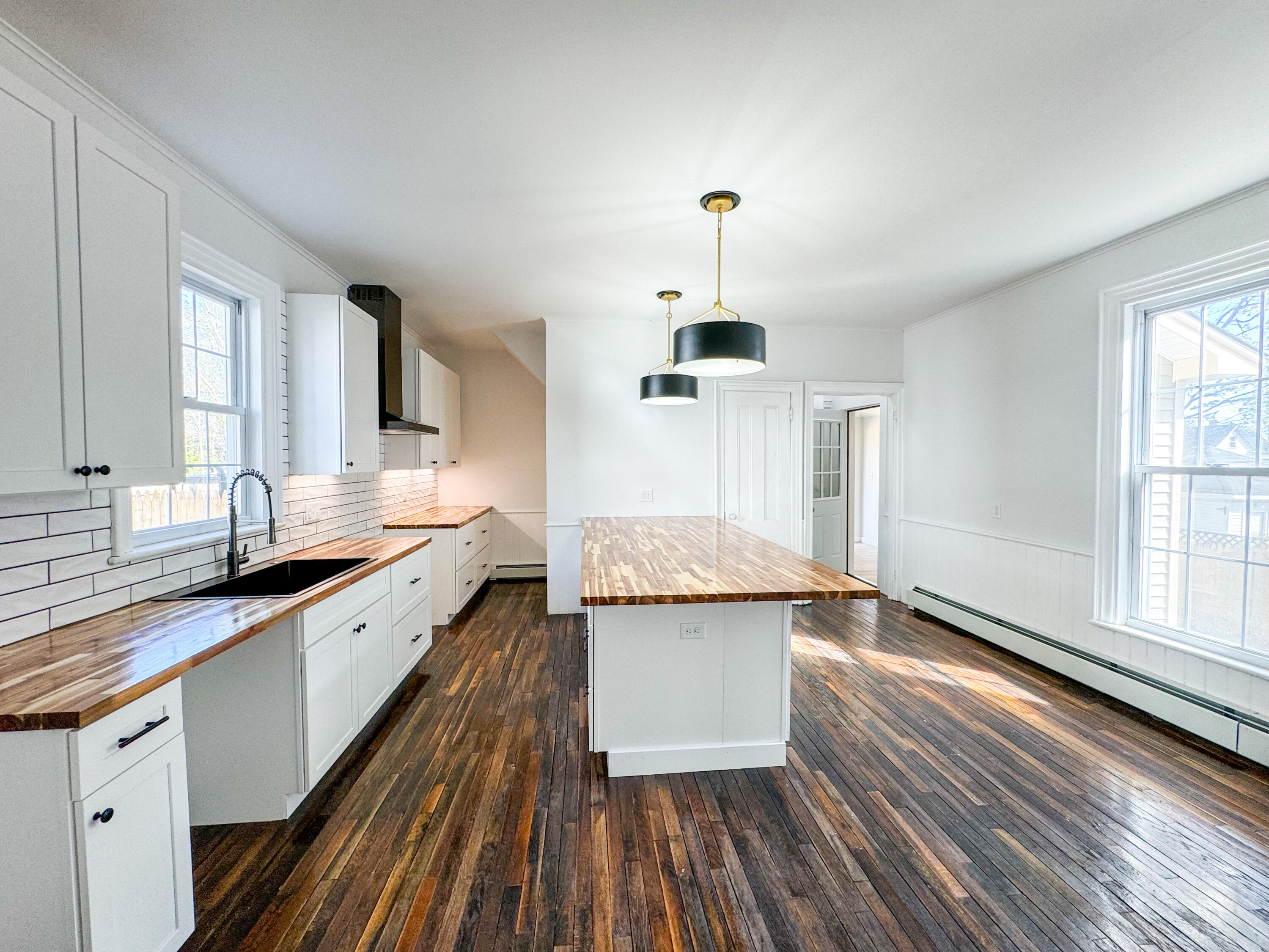 100 4th Street