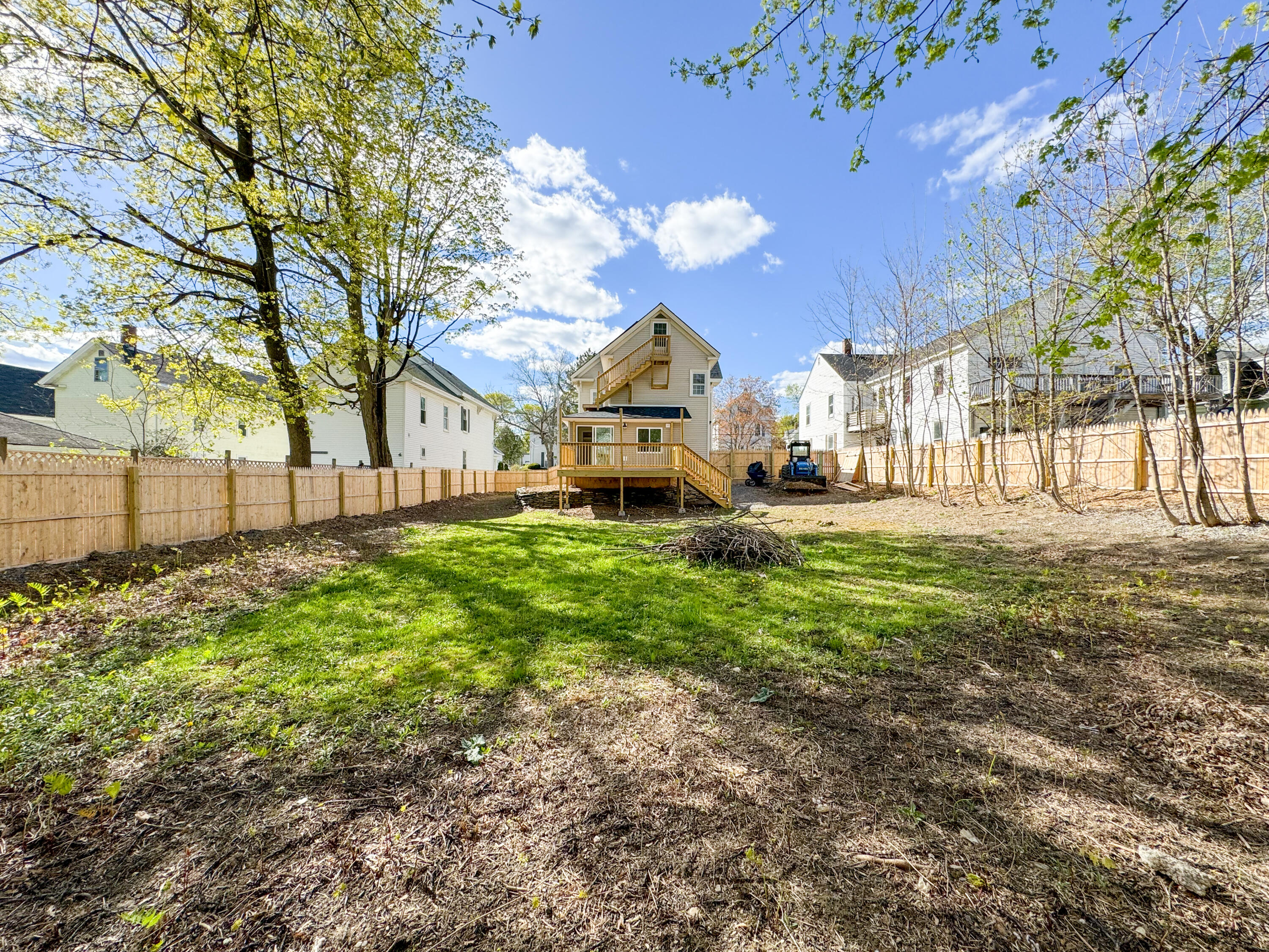 100 4th Street