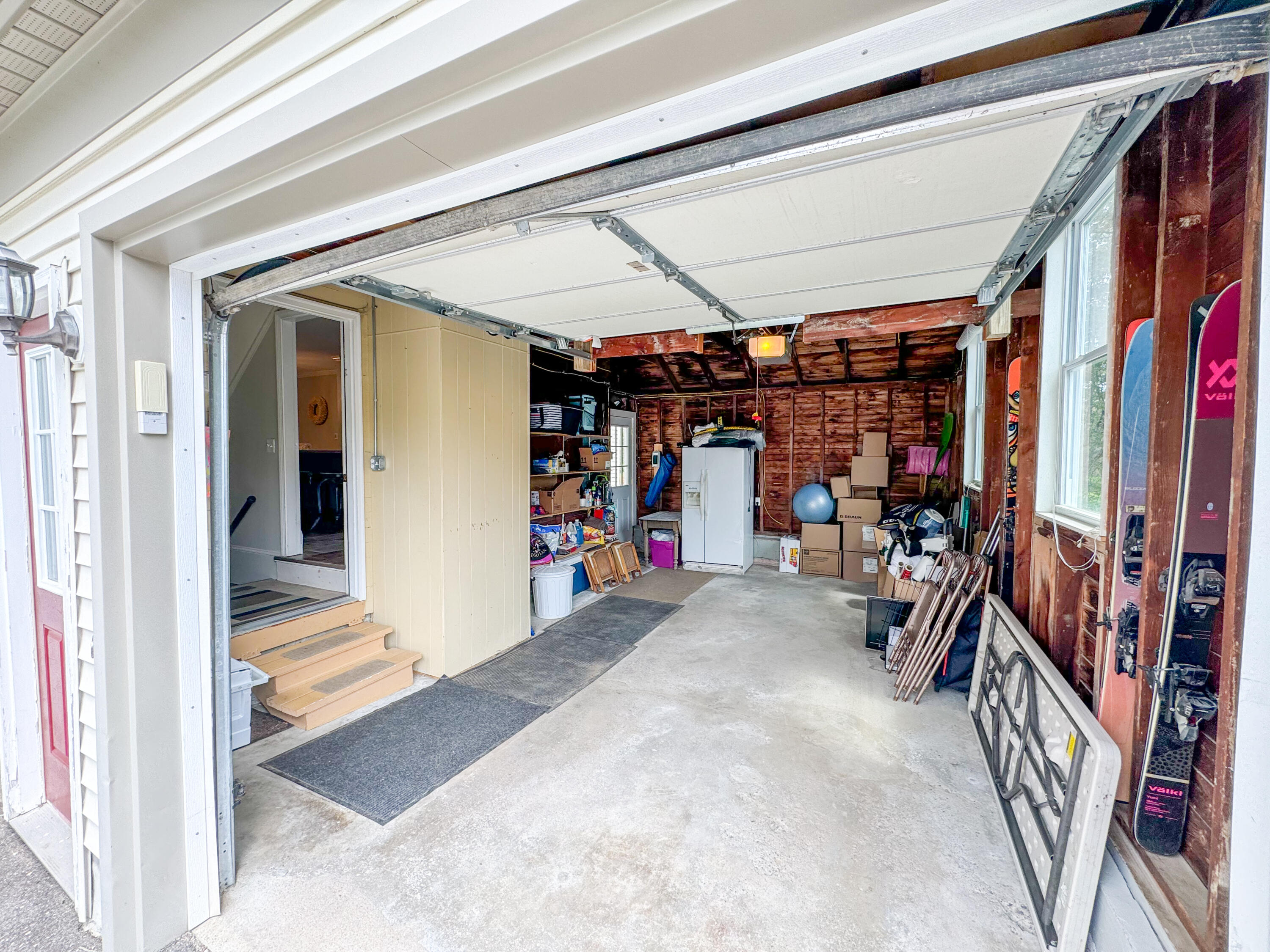 14 Sunset Avenue