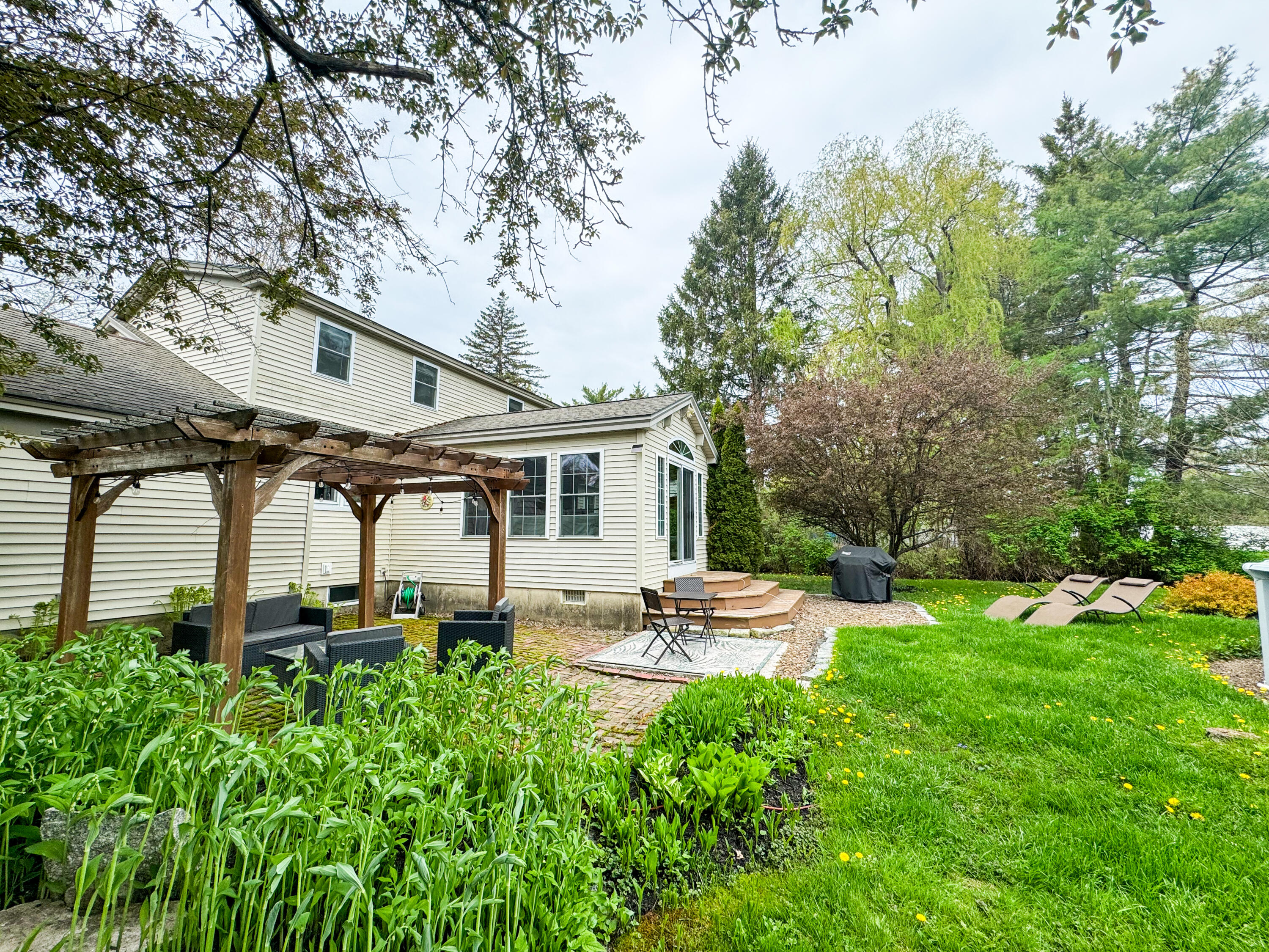 14 Sunset Avenue