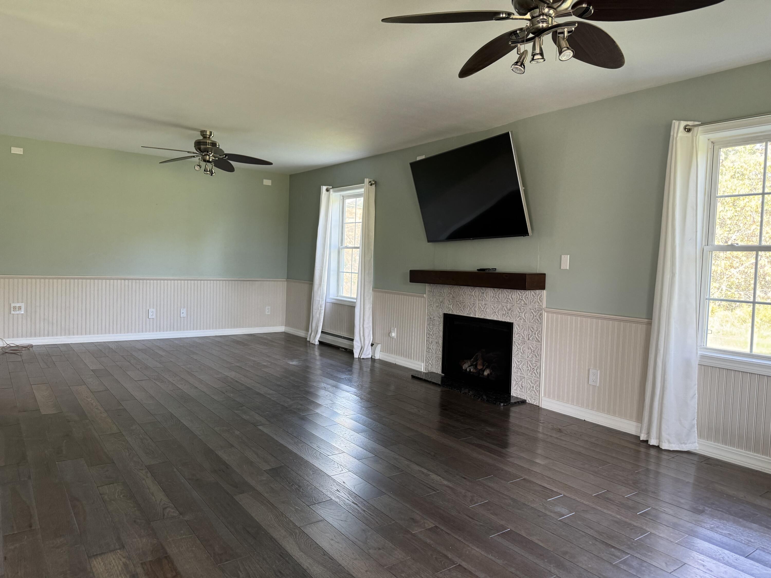 43 Schoolhouse Road