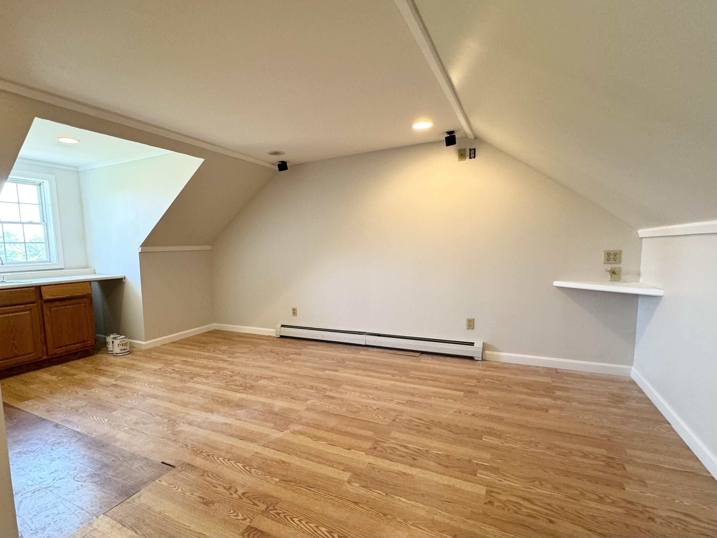 43 Schoolhouse Road