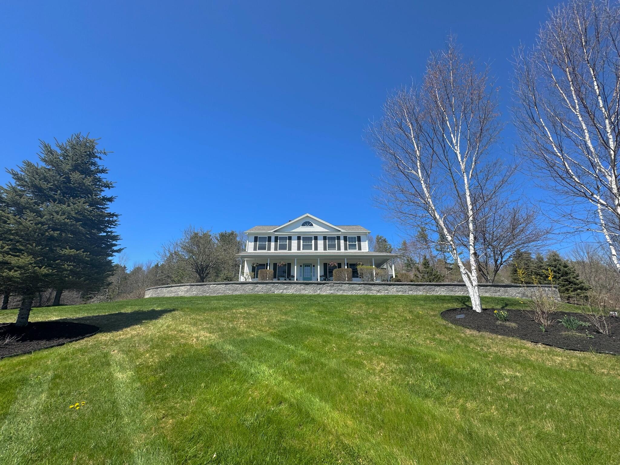 66 Foster Avenue