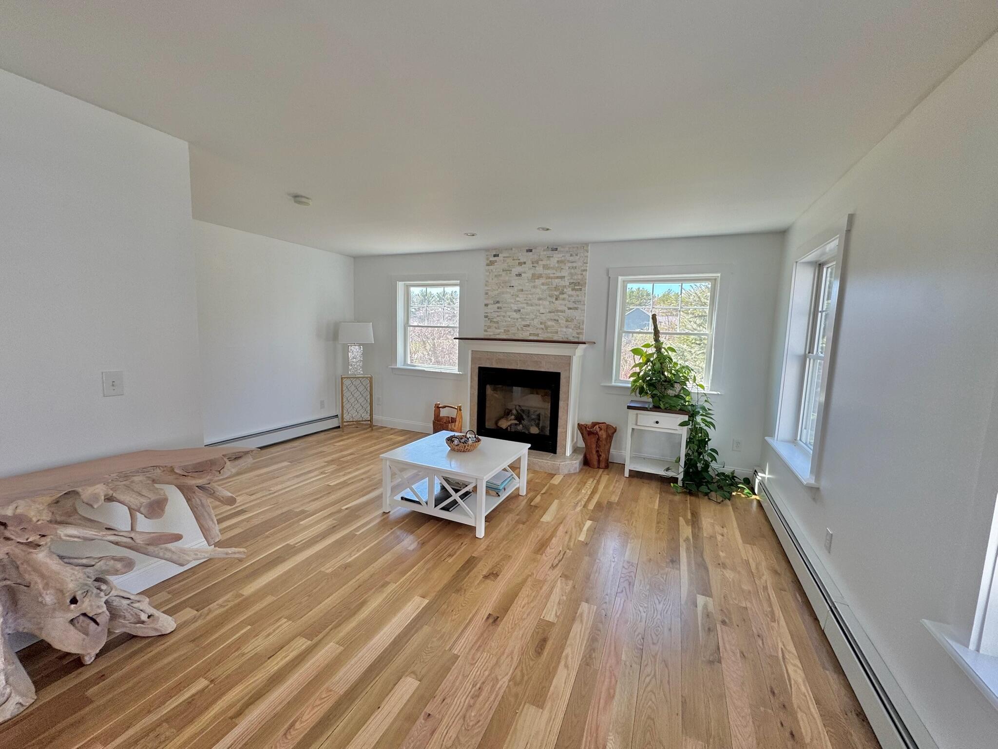 66 Foster Avenue
