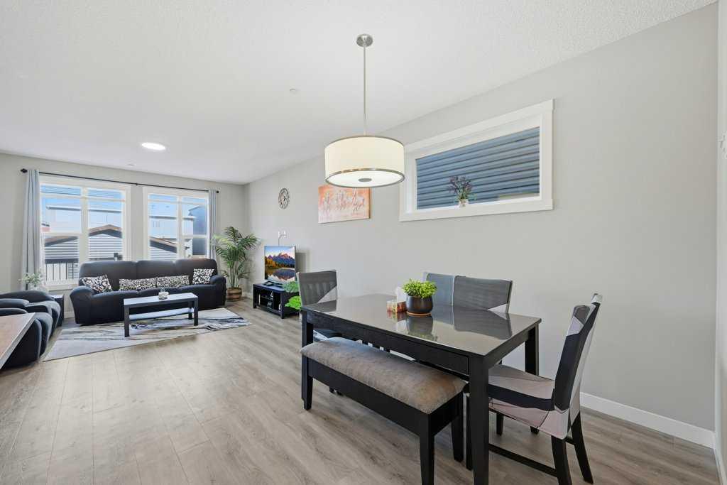 75 Howse Crescent NE