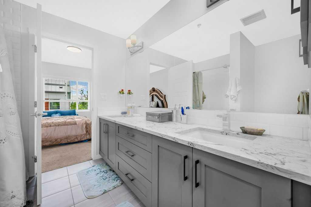19489 Main Street SE Unit: 1211