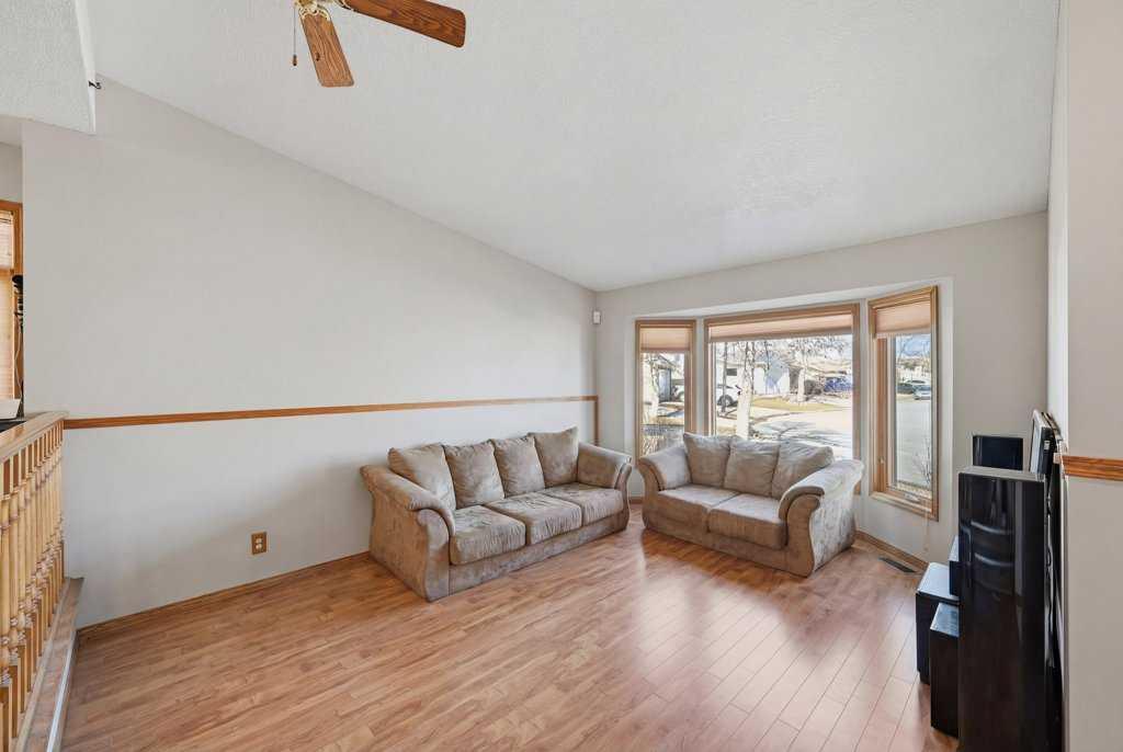119 Macewan Meadow Way NW