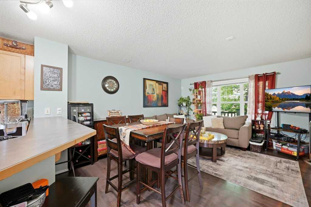 319 Everstone Drive SW