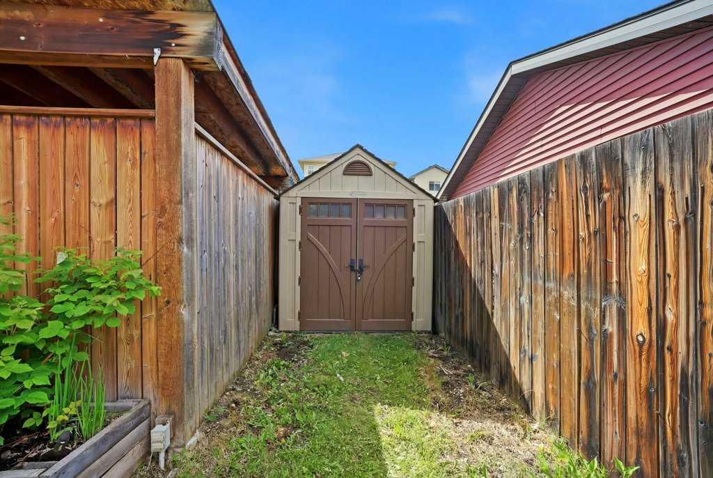 319 Everstone Drive SW